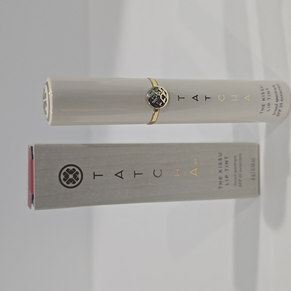 NIB ✅ Tatcha #CAMELLIA The Kissu Lip Tint Hydrating SPF 25 ✨ NEW IN BOX